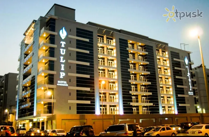 Фото отеля Tulip Hotel Apartments 4* Дубай ОАЭ экстерьер и бассейны