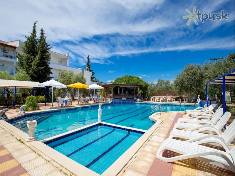 Фото отеля Astris Sun Hotel 2* par. Thassos Grieķija ārpuse un baseini