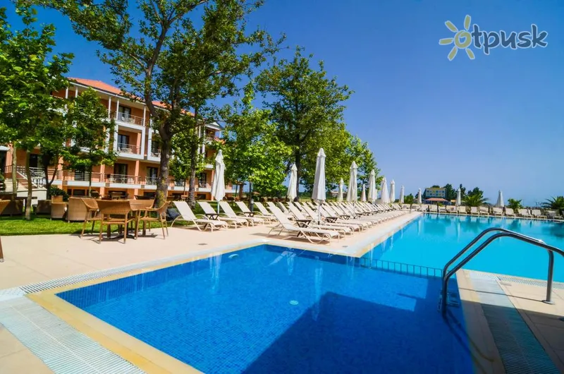Фото отеля Giannoulis Hotel 3* Pieria Grieķija ārpuse un baseini