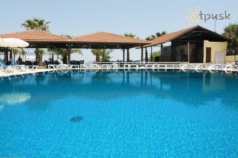Фото отеля Club Akman Beach Hotel 4* Кемер Туреччина екстер'єр та басейни