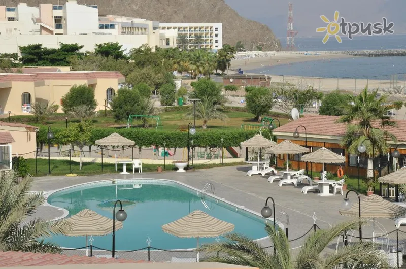 Фото отеля Holiday Beach Resort 3* Fujairah JAE išorė ir baseinai
