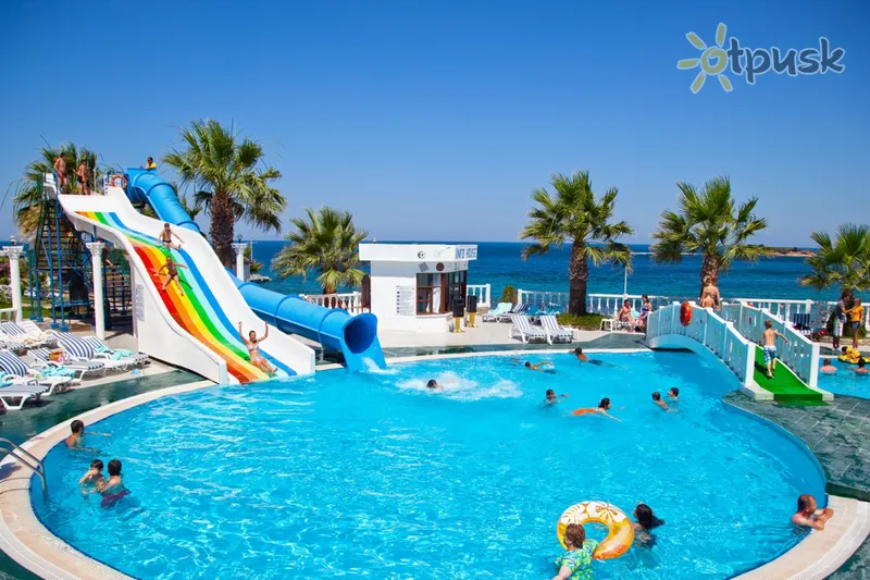 Фото отеля Club Tarhan Serenity 5* Дідім Туреччина аквапарк, гірки