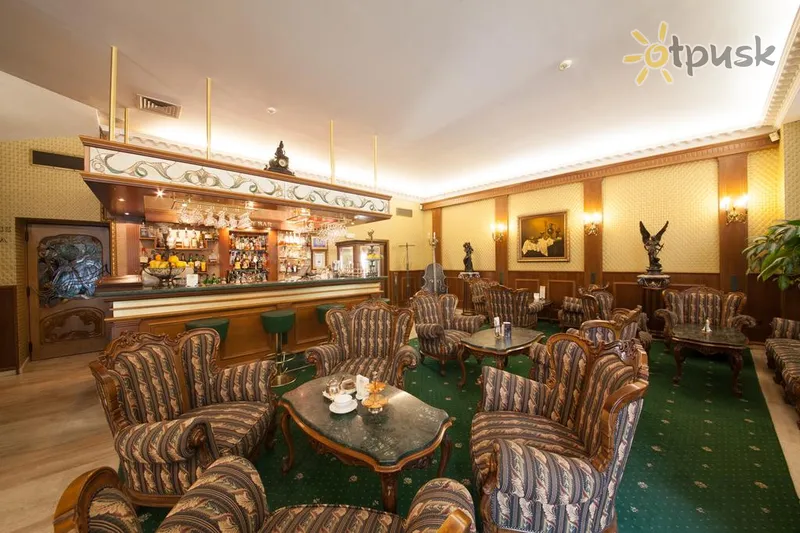 Фото отеля Grand Hotel London 5* Varna Bulgārija bāri un restorāni