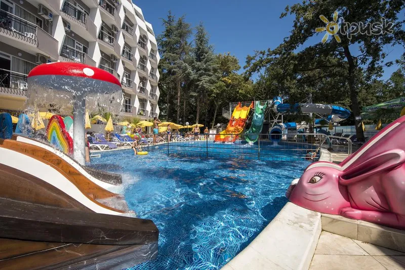 Фото отеля Prestige Deluxe Aquapark Club 4* Auksinės smiltys Bulgarija išorė ir baseinai