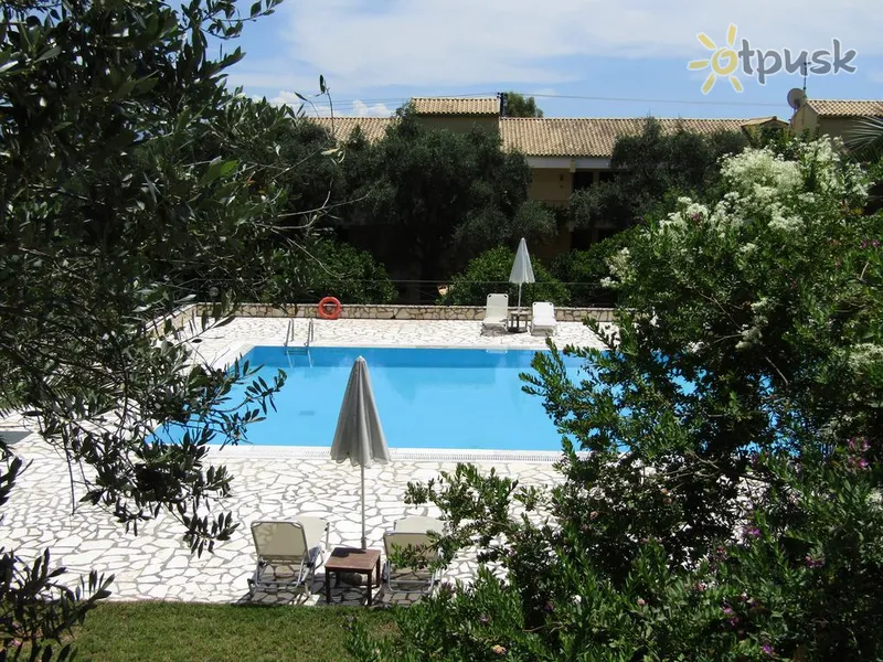 Фото отеля Barbati Beach Apartments 2* о. Корфу Греція екстер'єр та басейни