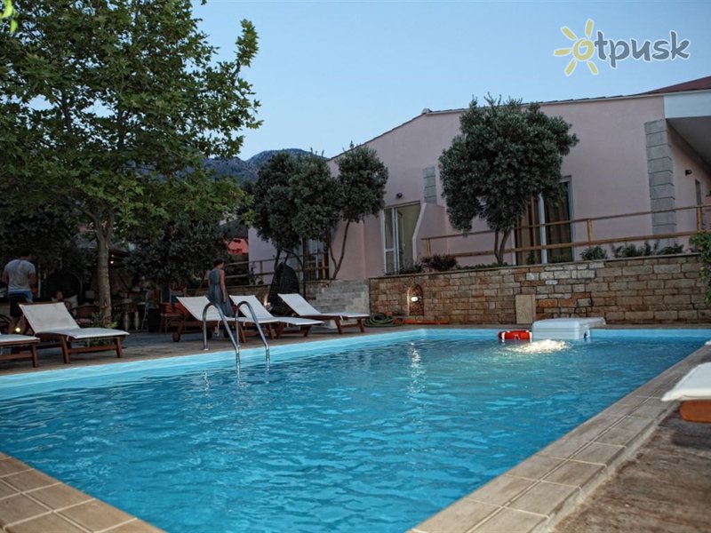 Фото отеля Niriides Beach Hotel 4* о. Крит – Ретимно Греция экстерьер и бассейны