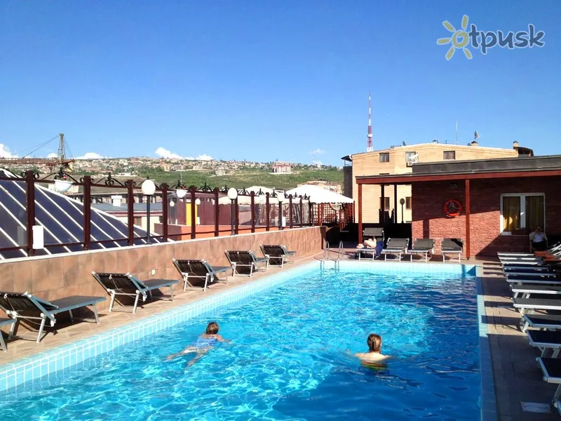 Фото отеля Grand Hotel Yerevan 5* Єреван Вірменія екстер'єр та басейни