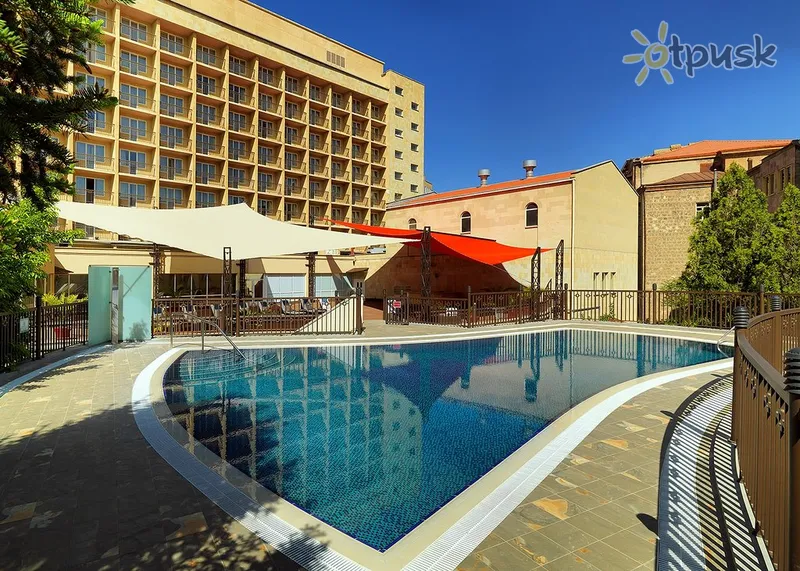Фото отеля Armenia Marriott Hotel Yerevan 5* Ереван Армения экстерьер и бассейны