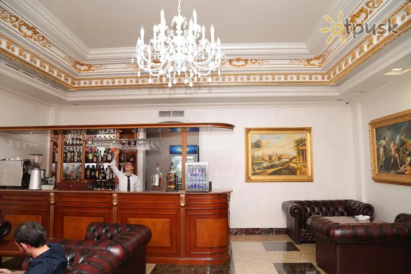 Фото отеля Royal Plaza Hotel 4* Єреван Вірменія лобі та інтер'єр