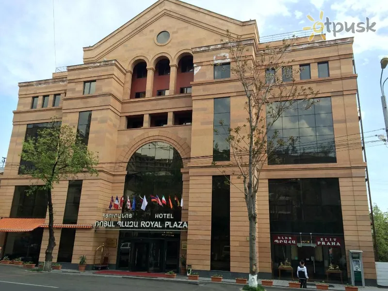 Фото отеля Royal Plaza Hotel 4* Єреван Вірменія екстер'єр та басейни