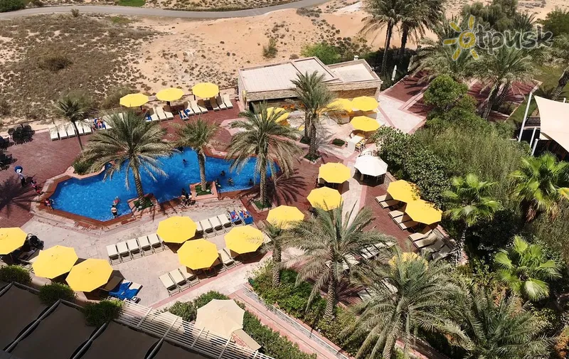 Фото отеля Park Inn by Radisson Abu Dhabi Yas Island 3* Abu Dabis JAE išorė ir baseinai