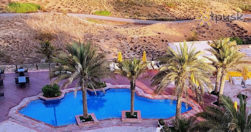 Фото отеля Park Inn by Radisson Abu Dhabi Yas Island 3* Абу Даби ОАЭ экстерьер и бассейны