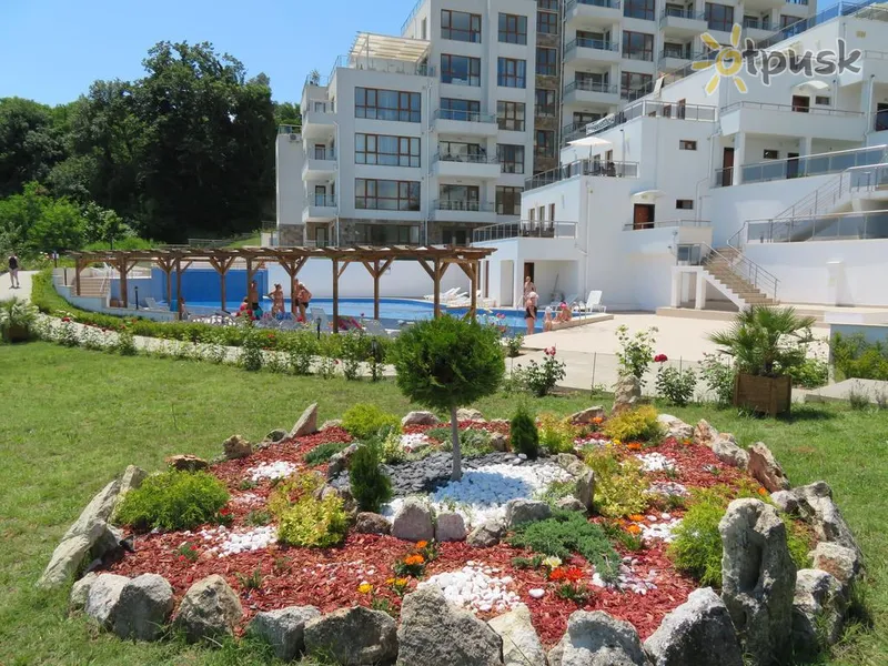 Фото отеля Byala Cliff Apartments 3* Byala Bulgarija išorė ir baseinai