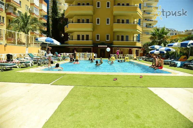 Фото отеля Gold Twins Family Beach Hotel 3* Alanija Turkija išorė ir baseinai