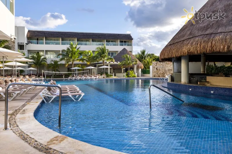 Фото отеля Isla Mujeres Palace 5* Канкун Мексика экстерьер и бассейны