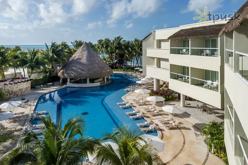 Фото отеля Isla Mujeres Palace 5* Канкун Мексика экстерьер и бассейны