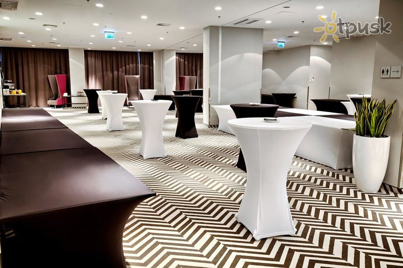 Фото отеля Ibis Styles Wroclaw Centrum Hotel 3* Вроцлав Польша лобби и интерьер