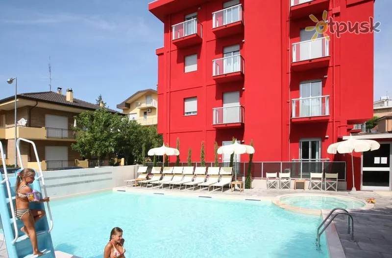 Фото отеля Altomare Residence 3* Ріміні Італія екстер'єр та басейни