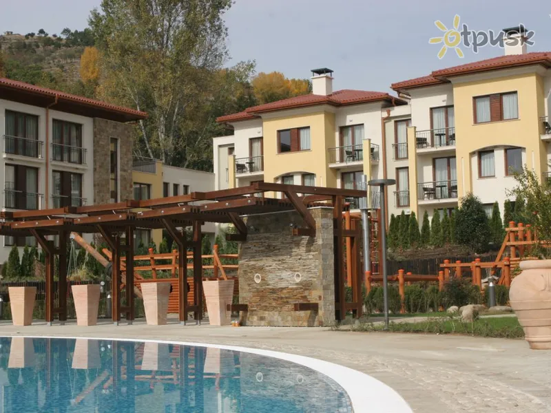 Фото отеля Pirin Apart 4* Sandanski Bulgārija ārpuse un baseini