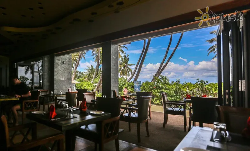Фото отеля Kaani Grand Seaview 4* Pietų Malės atolas Maldyvai barai ir restoranai