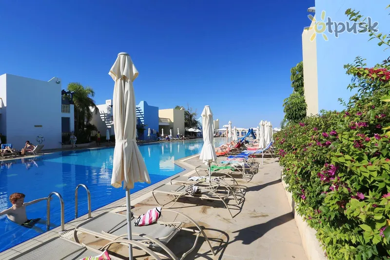 Фото отеля Eleni Holiday Village 4* Patosas Kipras išorė ir baseinai