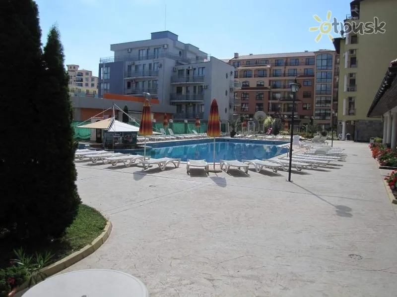Фото отеля Royal Dreams Apartment 3* Saulainā pludmale Bulgārija ārpuse un baseini
