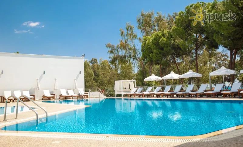 Фото отеля Park Beach Hotel 3* Limasolis Kipras išorė ir baseinai