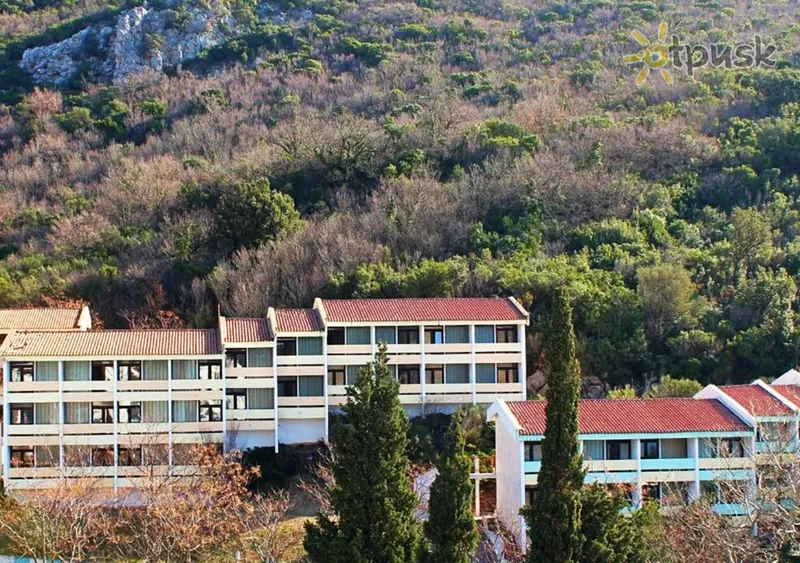 Фото отеля Krusik Hotel 2* Sutomore Juodkalnija išorė ir baseinai