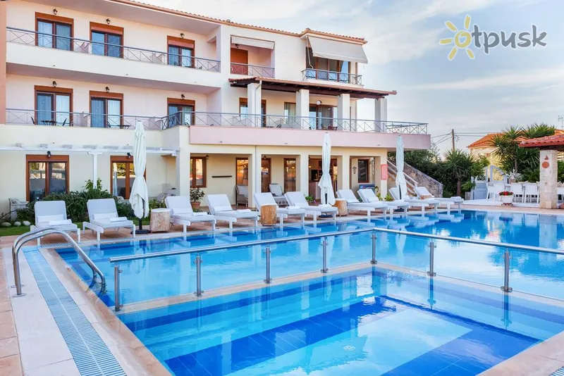 Фото отеля Hesperides Hotel 1* Halkidiki — Kasandra Grieķija ārpuse un baseini