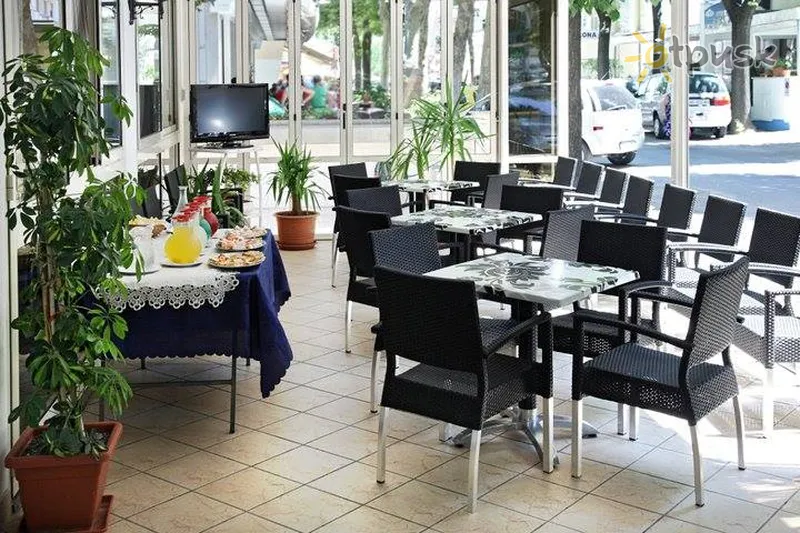 Фото отеля Oasi del Mare 3* Riminis Italija barai ir restoranai