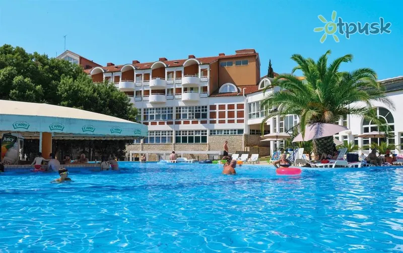 Фото отеля Duga Uvala Hotel 3* Крниця Хорватія екстер'єр та басейни