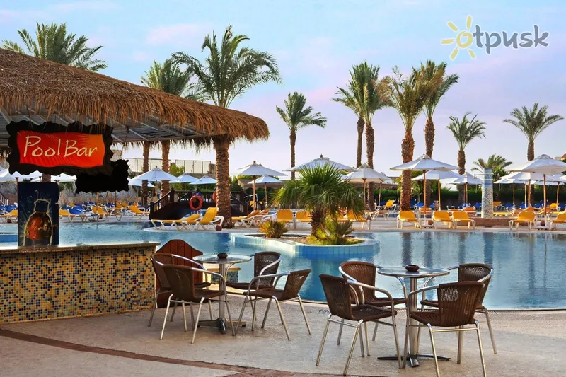 Фото отеля DoubleTree by Hilton Sharks Bay Resort 4* Шарм эль Шейх Египет бары и рестораны