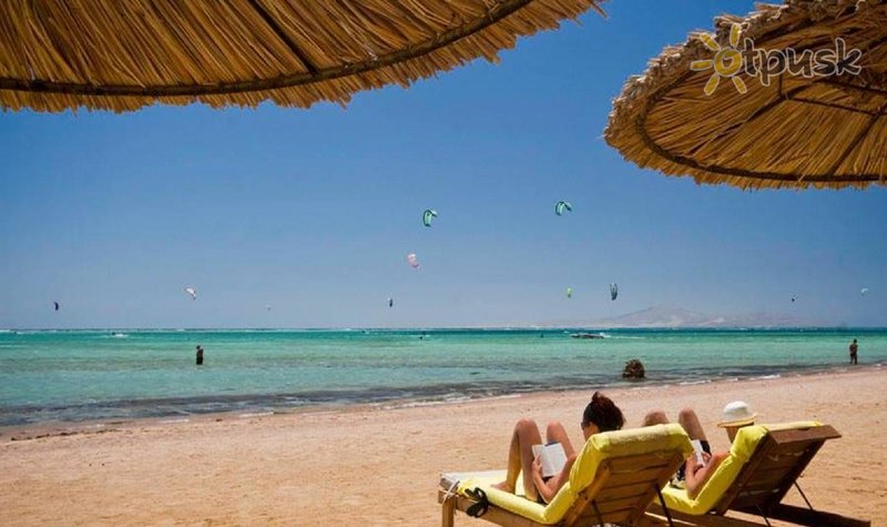Фото отеля Sea Beach Aqua Park Resort 4* Шарм эль Шейх Египет пляж