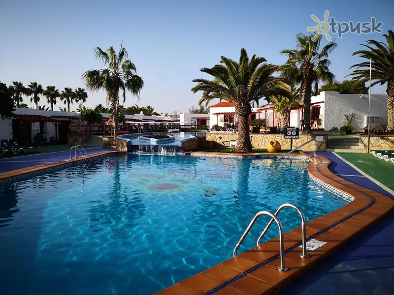 Фото отеля Castillo Beach Club 2* Fuerteventura (Kanarai) Ispanija išorė ir baseinai