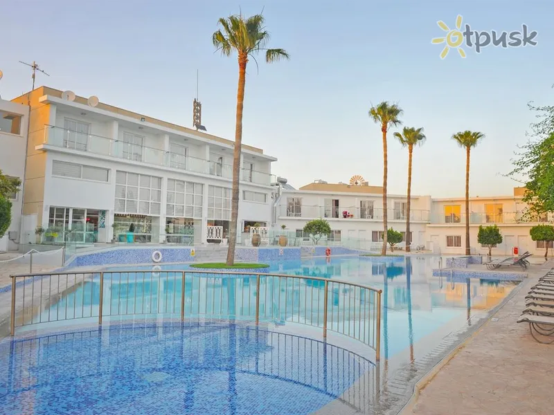 Фото отеля Fedrania Gardens Hotel 2* Айя Напа Кипр экстерьер и бассейны