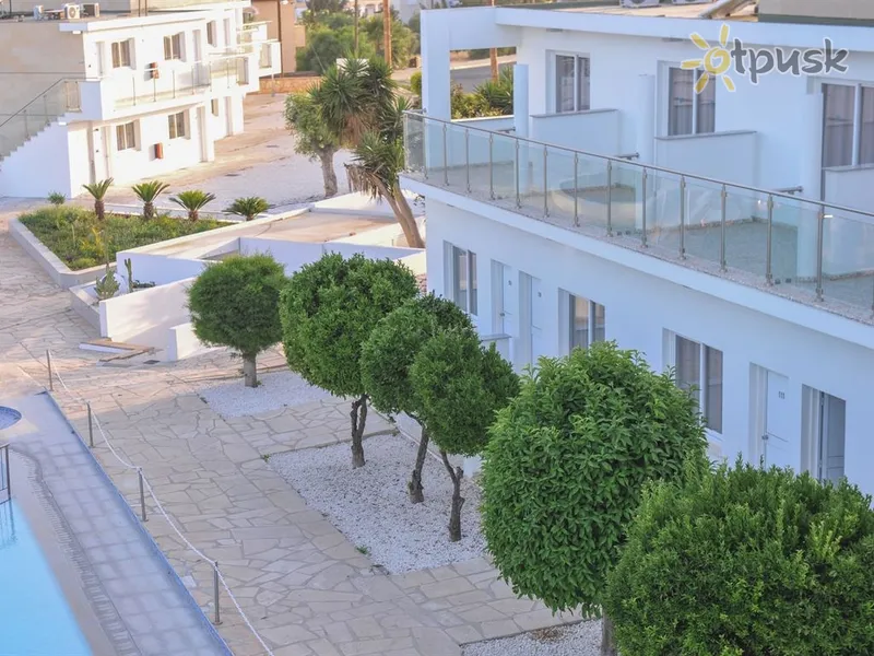 Фото отеля Fedrania Gardens Hotel 2* Айя Напа Кипр экстерьер и бассейны