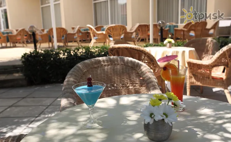 Фото отеля Aurora Villa 3* Svētais Konstantīns un Jeļena Bulgārija bāri un restorāni