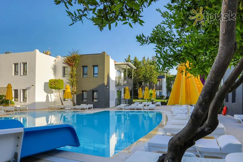 Фото отеля Smartline Bitez Garden Life Hotel & Suites 3* Бодрум Туреччина екстер'єр та басейни