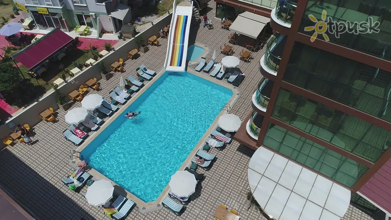 Фото отеля Grand Bayar Beach Hotel 4* Alanija Turkija išorė ir baseinai