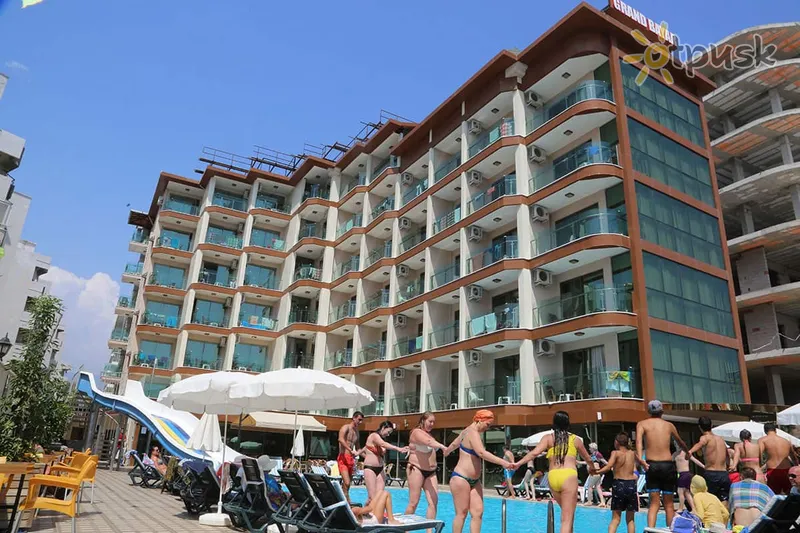 Фото отеля Grand Bayar Beach Hotel 4* Alanija Turkija išorė ir baseinai