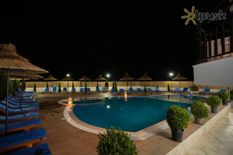 Фото отеля Casa Durres Hotel 3* Duresas Albanija išorė ir baseinai