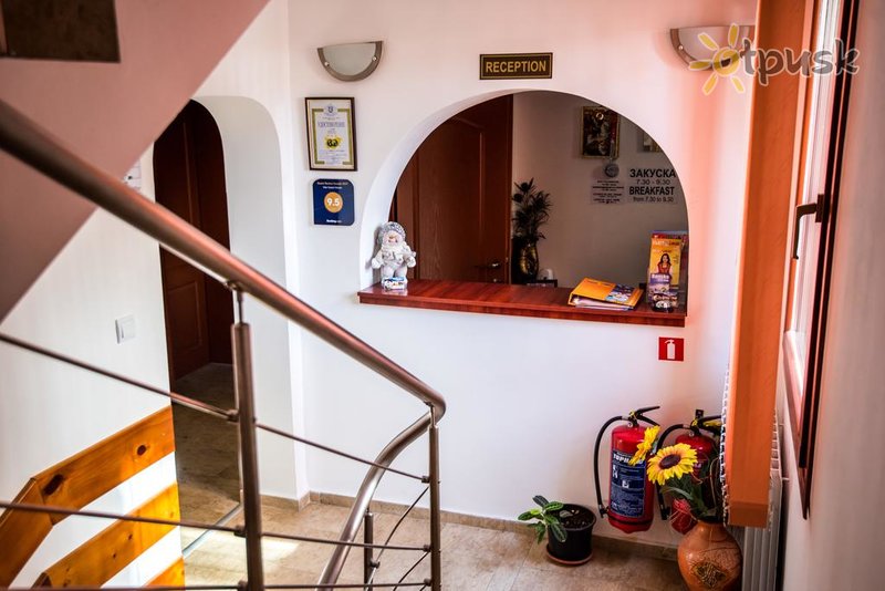 Фото отеля Vien Guest House 3* Банско Болгария лобби и интерьер