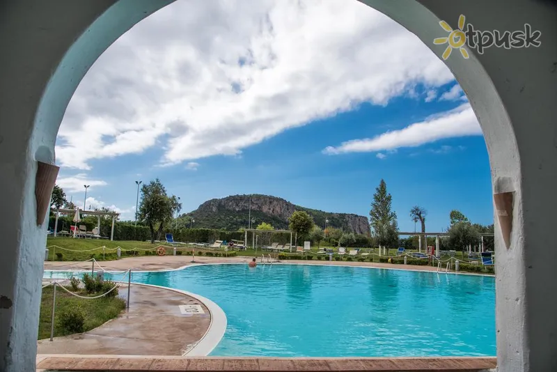 Фото отеля Borgo di Fiuzzi Resort & Spa 4* Калабрия Италия экстерьер и бассейны
