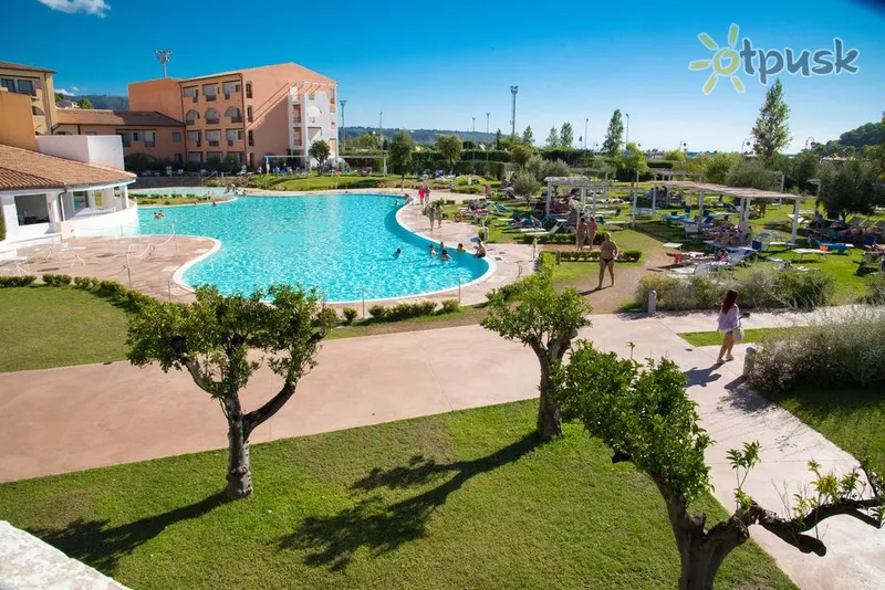 Фото отеля Borgo di Fiuzzi Resort & Spa 4* Kalabrija Itālija ārpuse un baseini