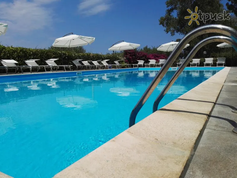 Фото отеля La Conturella 3* Калабрія Італія екстер'єр та басейни