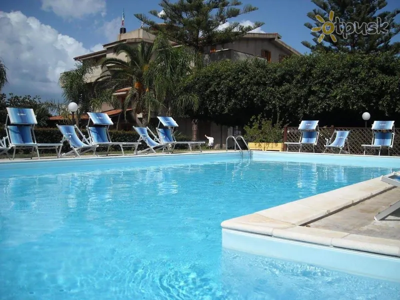Фото отеля La Fattoria Sul Mare 2* Kalabrija Italija išorė ir baseinai
