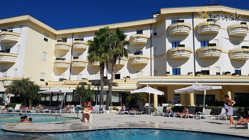Фото отеля Sunshine Club Hotel & SPA 4* Калабрия Италия экстерьер и бассейны