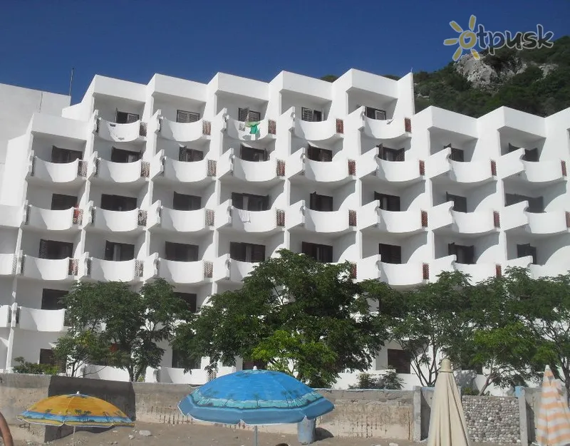 Фото отеля Biserna Obala Hotel 2* Бар Чорногорія екстер'єр та басейни