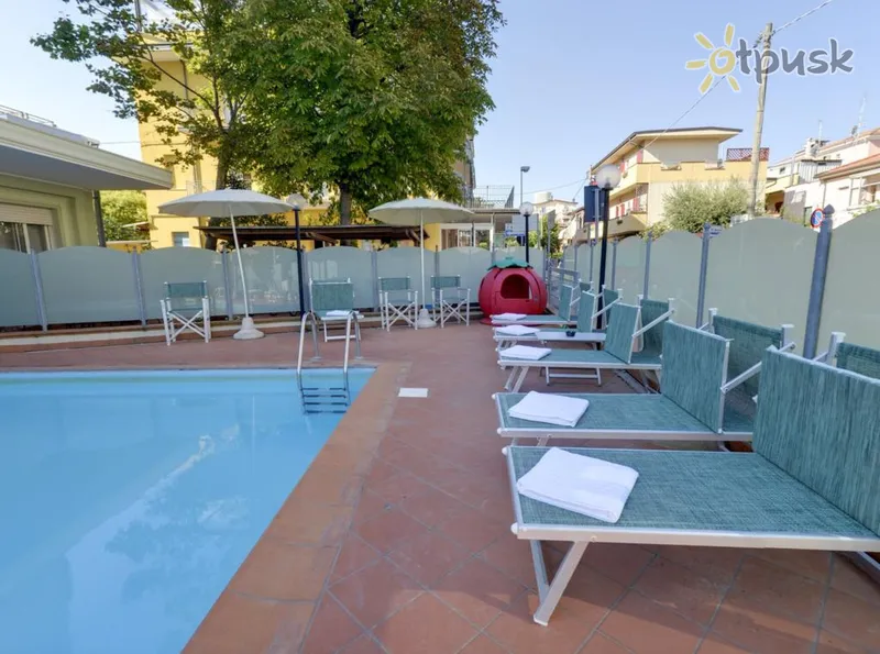 Фото отеля Nautic Residence 3* Rimini Itālija ārpuse un baseini