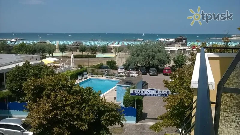 Фото отеля Record Residence 3* Rimini Itālija ārpuse un baseini